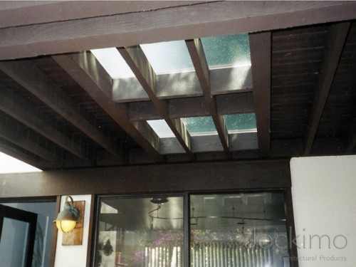 glassfloorwooddeck under jockimo