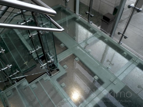 FL residence glassfloor Laisy