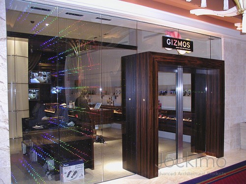 gizmos hologramglassstorefront