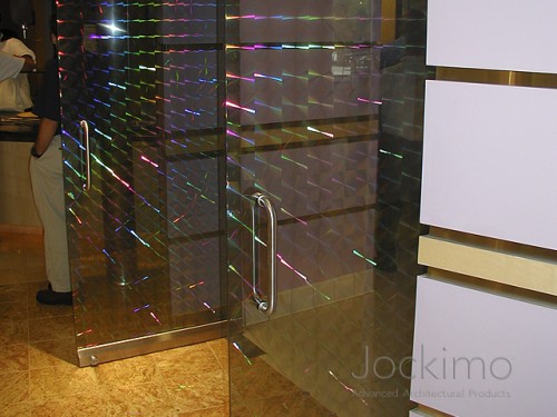 pfizer hologramglassdoors 2