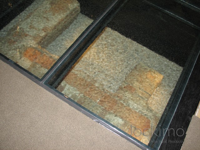 jamestown archaearium historic glass flooring close 695 2000 2000 100